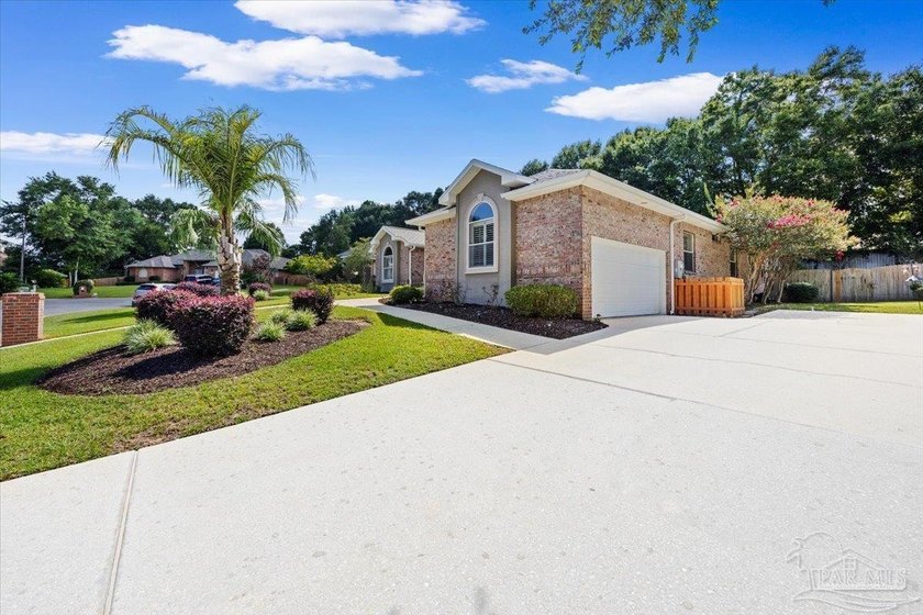 Welcome to 3029 Liana Lane, a beautifully maintained 3 bedroom - photo 3
