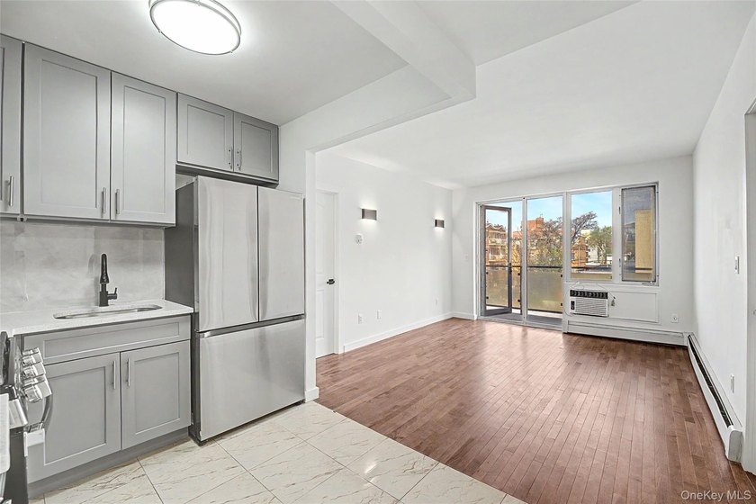 Featuring 660 sq ft of living space, plus a private 55 sq ft - photo 7