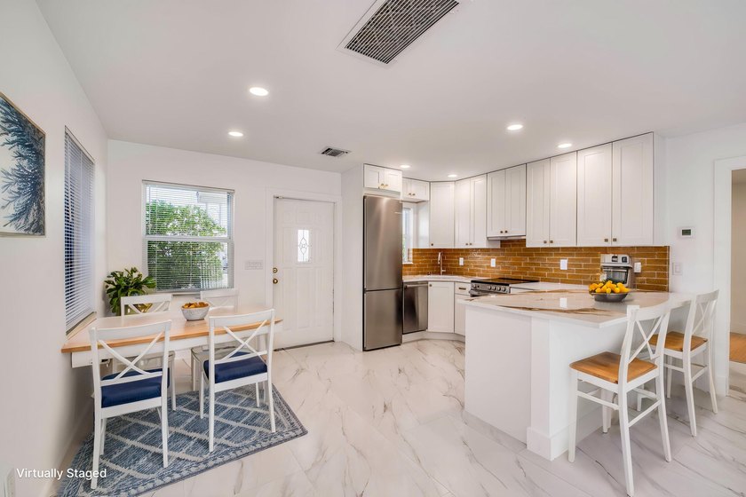 Welcome to this gorgeous and renovated one bedroom, one bathroom - photo 13