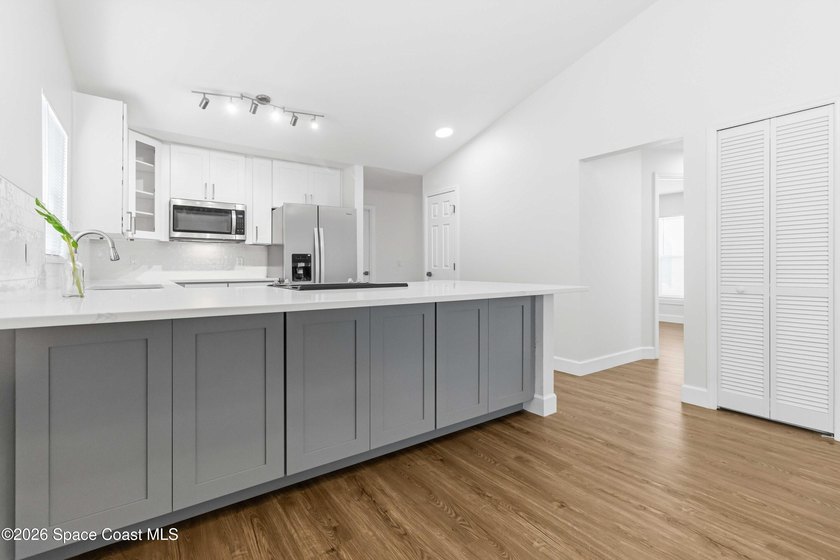 This beautiful home has a lot to offer. New roof, newer AC, new - photo 14
