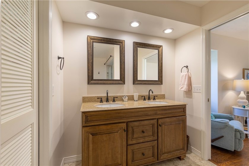 Rarely available, highly desired end unit with lots of privacy - photo 22