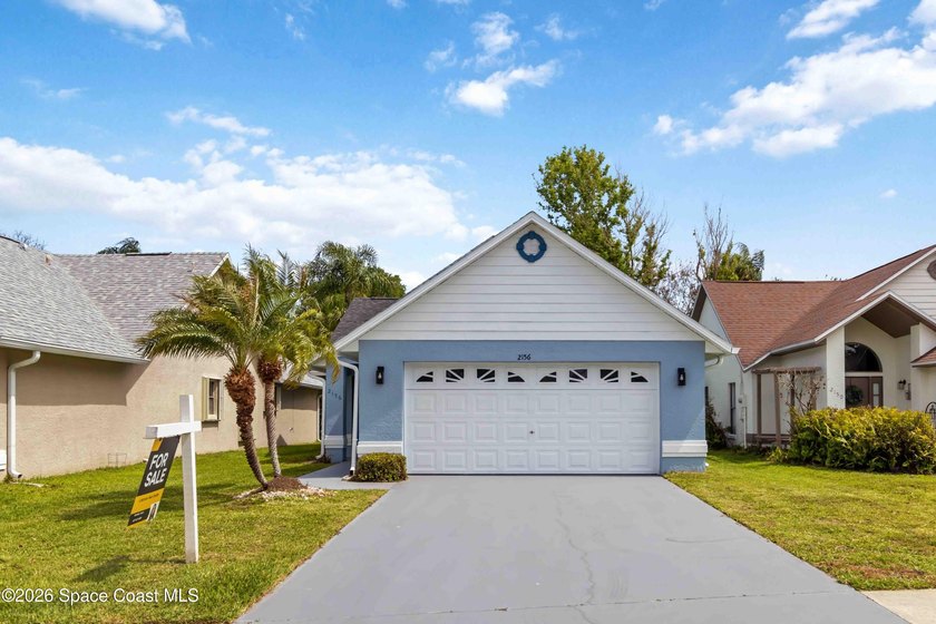 This beautiful home has a lot to offer. New roof, newer AC, new - photo 31