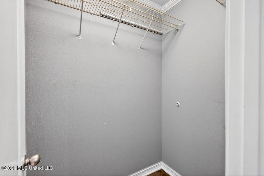 Spacious 4 bed, 3 bath single-story home in South Pointe with - photo 32