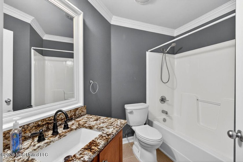 Spacious 4 bed, 3 bath single-story home in South Pointe with - photo 38