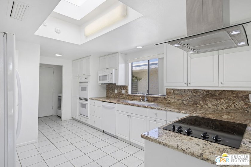 Experience Mid-Century Modern Living in Canyon Estates! This - photo 13