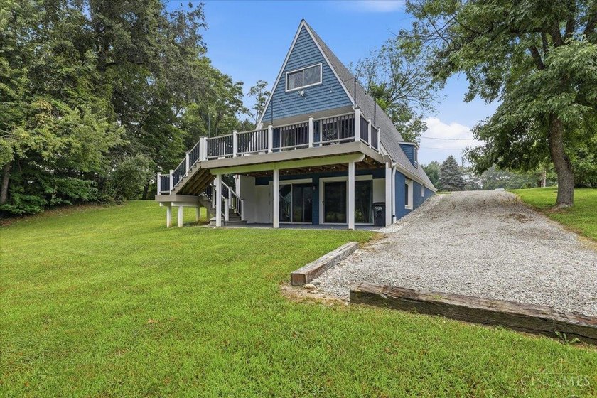 Welcome to 1203 Harz Cove at Lake Lorelei! This fully renovated - photo 8