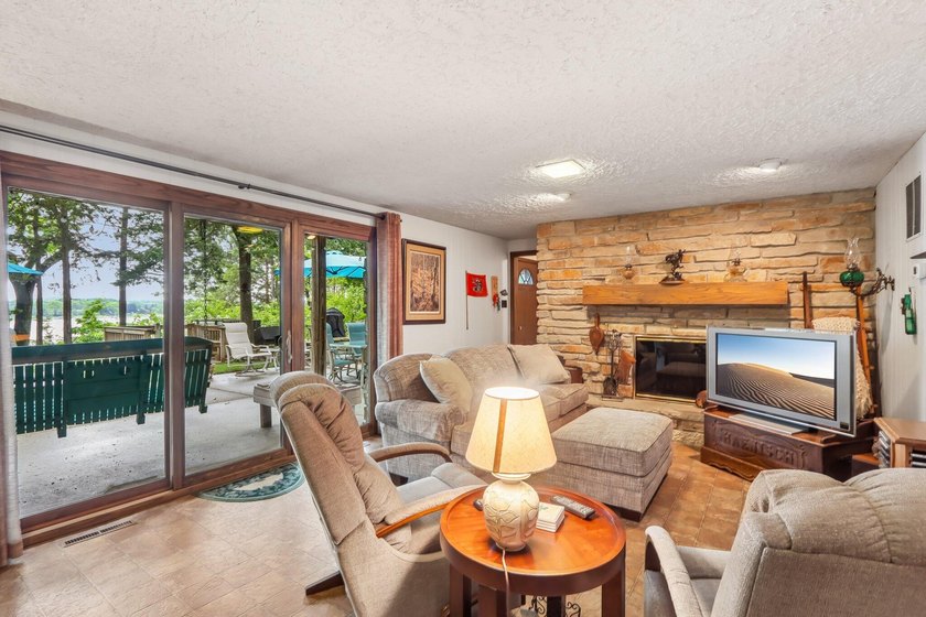 Watch gorgeous sunsets over 100' sand frontage on exclusive and - photo 17