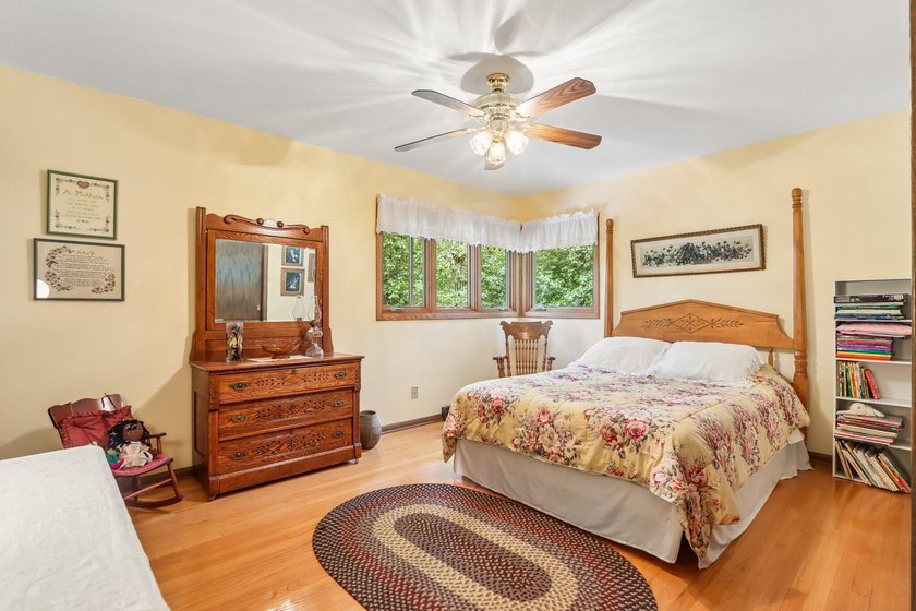 Watch gorgeous sunsets over 100' sand frontage on exclusive and - photo 24