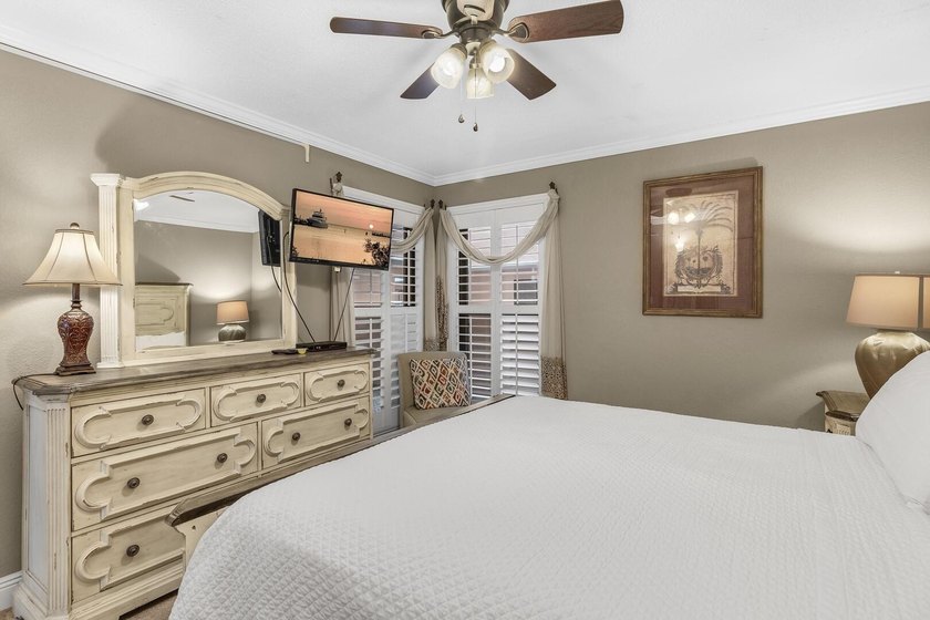 Jetty East is a Gulf front Gated 6-story midrise with under - photo 11