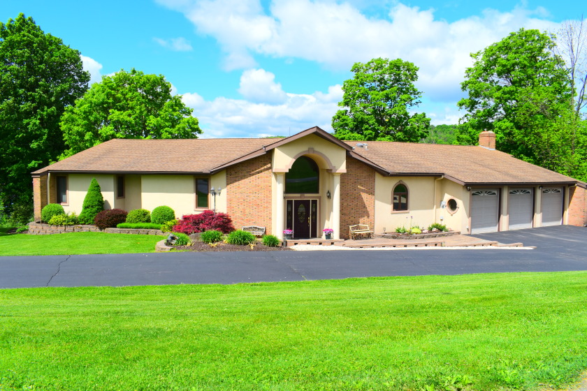 159 Lake Shore Drive, Montrose, PA 18801, 855860