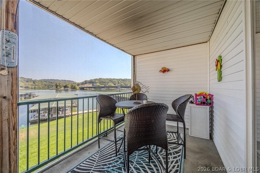 Enjoy easy lake living in this well-maintained 3-bedroom, 2-bath - photo 25