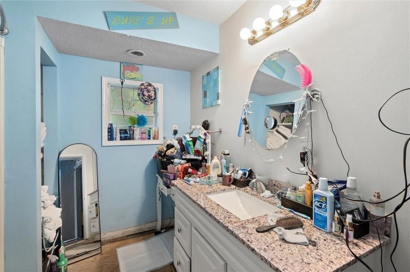 Prime investment opportunity, triplex in Gulf Shores! This - photo 26