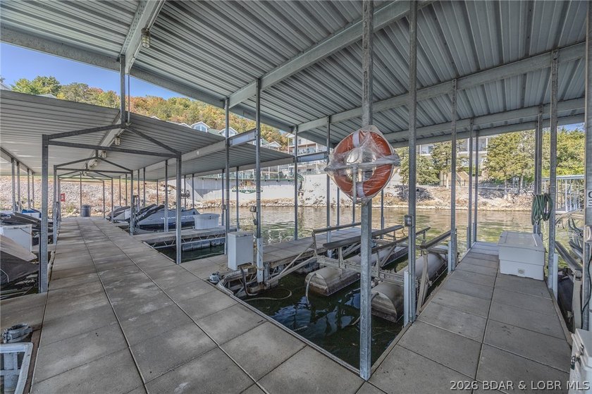 Enjoy easy lake living in this well-maintained 3-bedroom, 2-bath - photo 30