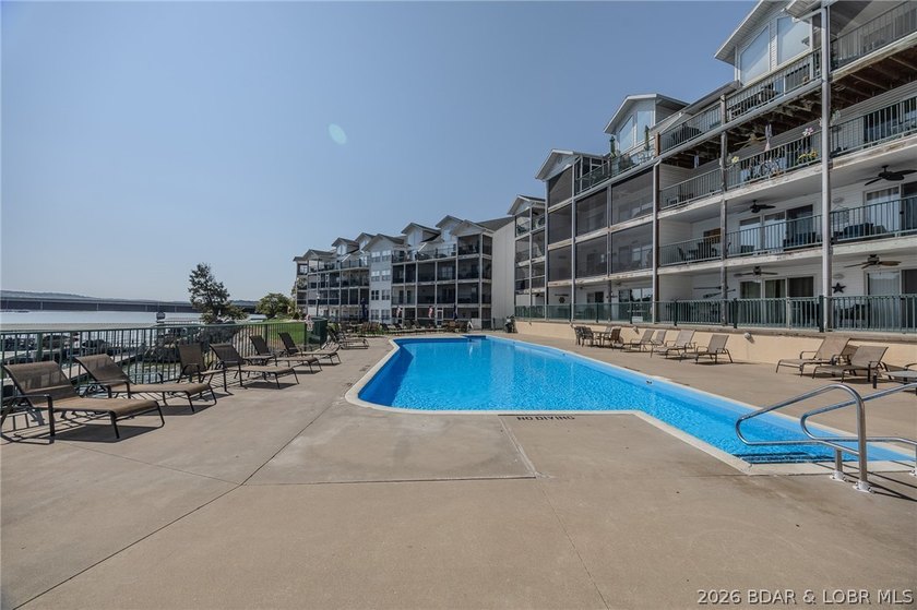 Enjoy easy lake living in this well-maintained 3-bedroom, 2-bath - photo 32