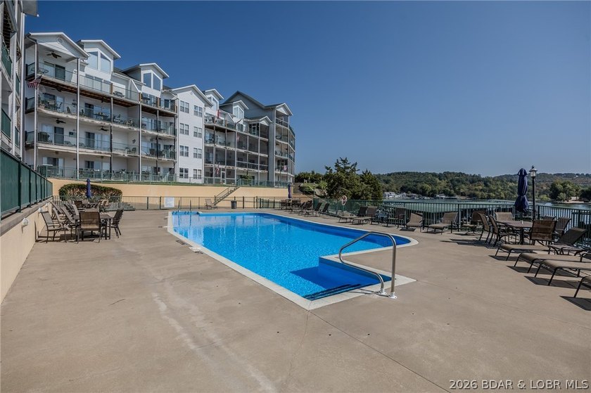 Enjoy easy lake living in this well-maintained 3-bedroom, 2-bath - photo 33