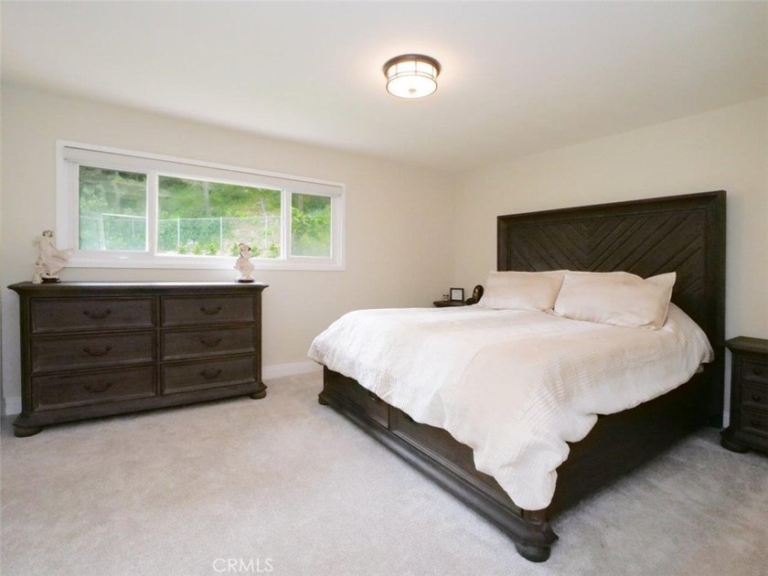 Don't miss the UNIQUE OPPORTUNITY to own this beautifully - photo 16