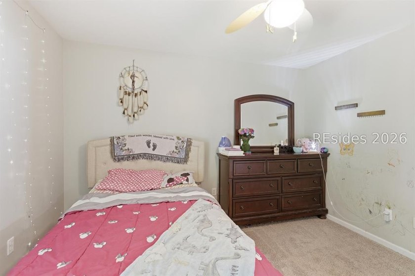 Welcome to this 4-bed, 2.5-bath with a great family floorplan - photo 21