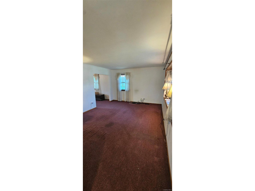 Welcome to 136 Primrose Ave! Nestled in the heart of highly - photo 5