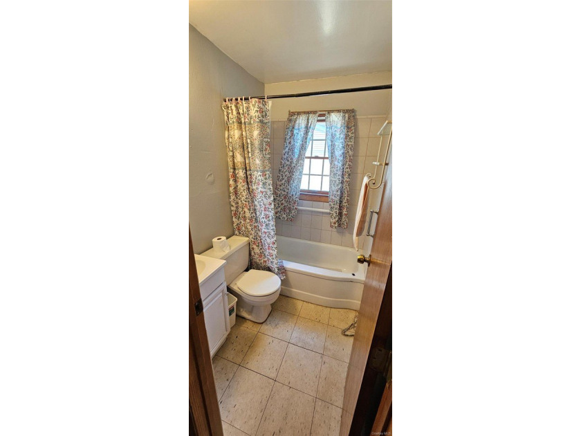 Welcome to 136 Primrose Ave! Nestled in the heart of highly - photo 8
