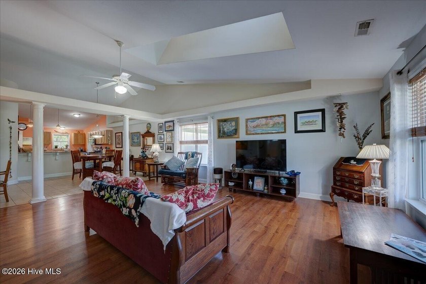 Welcome to 100 Bandon Drive, a well-maintained 3-bedroom, 2-bath - photo 15