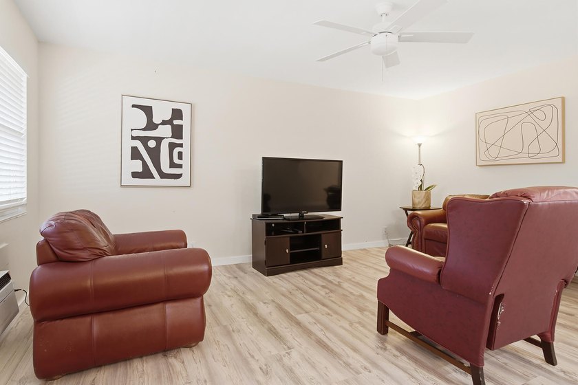 142 Norwich F - photo 23