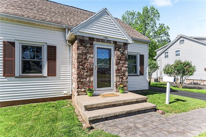 A Perfect Start Begins Here! Delightful Home is Just A Short - photo 2