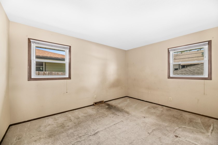 Opportunity awaits in this 3 bedroom, 1.5 bath ranch located in - photo 16