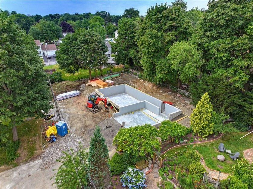 Welcome to the neighborhood's newest construction that offers - photo 16