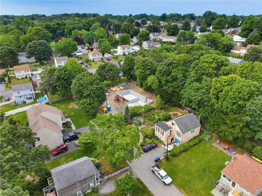 Welcome to the neighborhood's newest construction that offers - photo 17