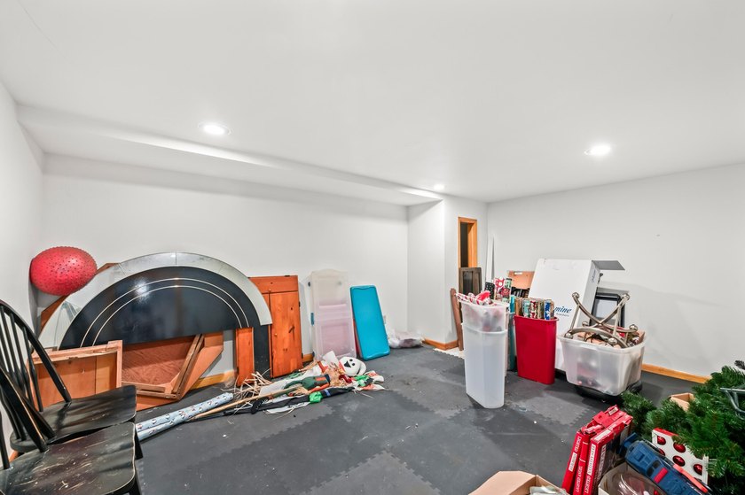 Opportunity awaits in this 3 bedroom, 1.5 bath ranch located in - photo 20