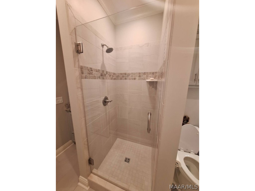 Experience resort style luxury living in the highly sought after - photo 31