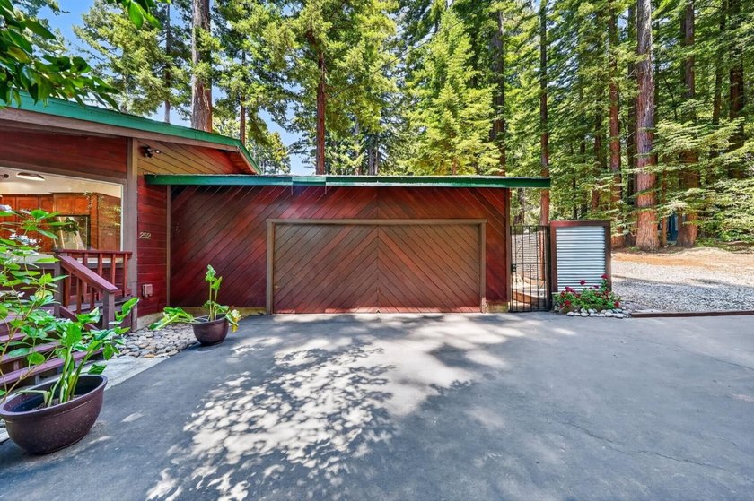 Mountain living without the steep mountain roads! Located on - photo 11