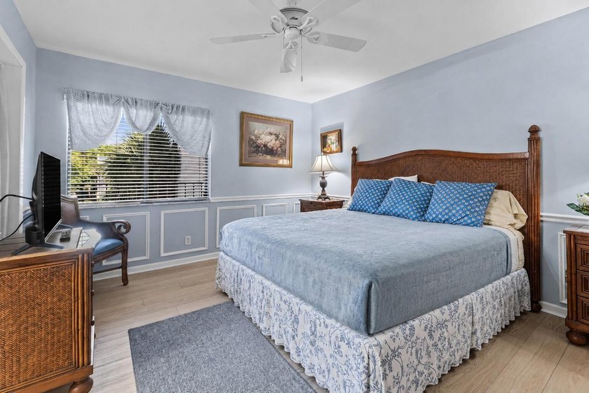 Live the Jupiter beach lifestyle in this charming 1 bed, 1.5 - photo 14