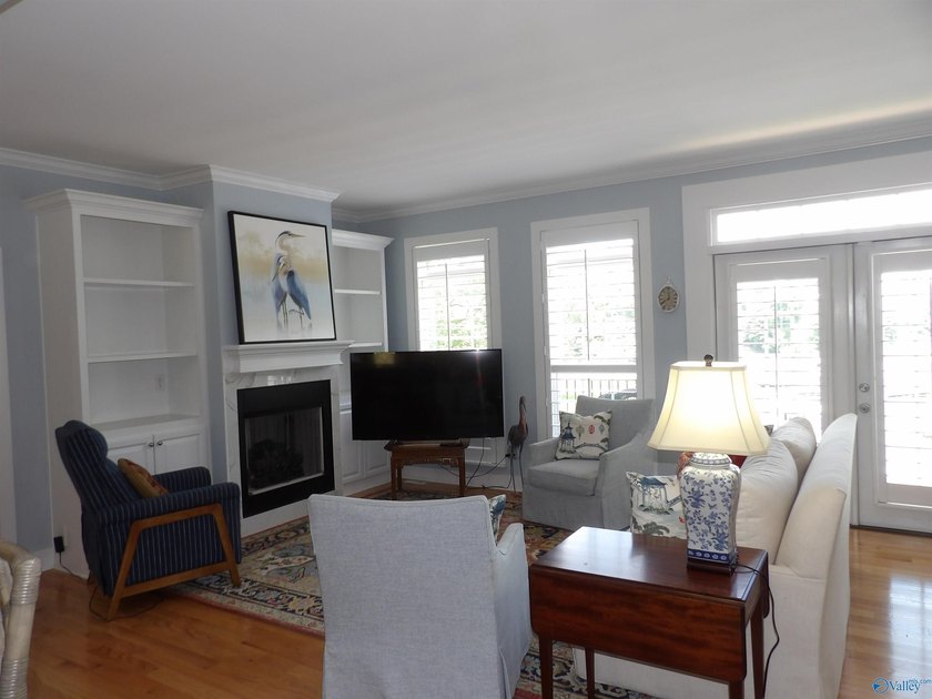 Waterfront home, Signal Point community, Guntersville city - photo 20