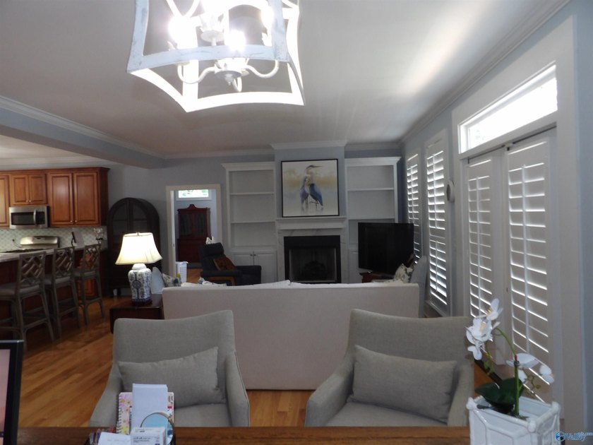 Waterfront home, Signal Point community, Guntersville city - photo 21
