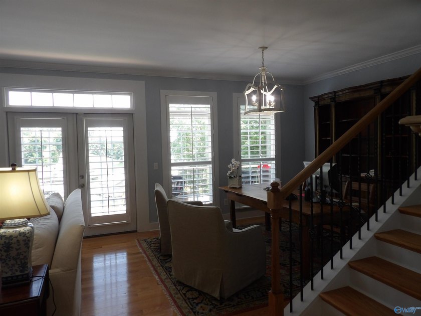Waterfront home, Signal Point community, Guntersville city - photo 22