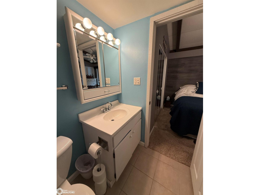 RESORT-STYLE LIVING AT THE HARBOURAGE! End unit available at The - photo 22