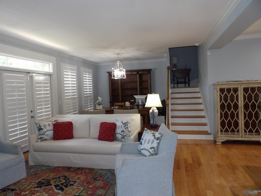 Waterfront home, Signal Point community, Guntersville city - photo 24