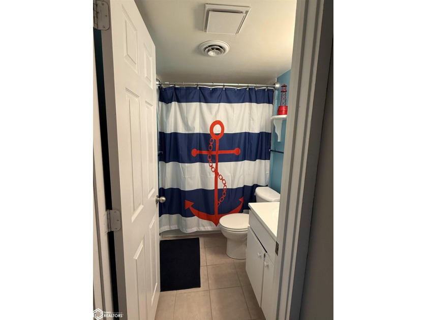 RESORT-STYLE LIVING AT THE HARBOURAGE! End unit available at The - photo 24