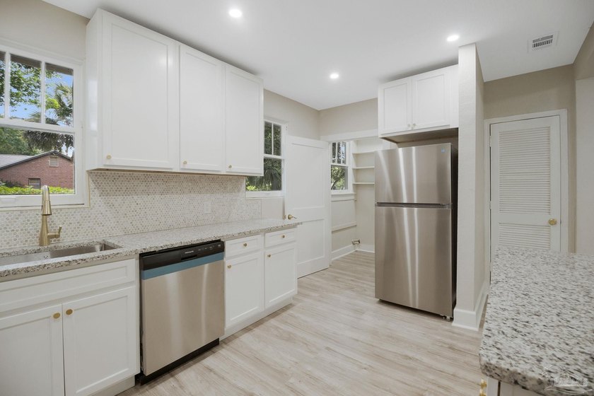 Completely renovated and move-in ready. This 3-bedroom, 1-bath - photo 7