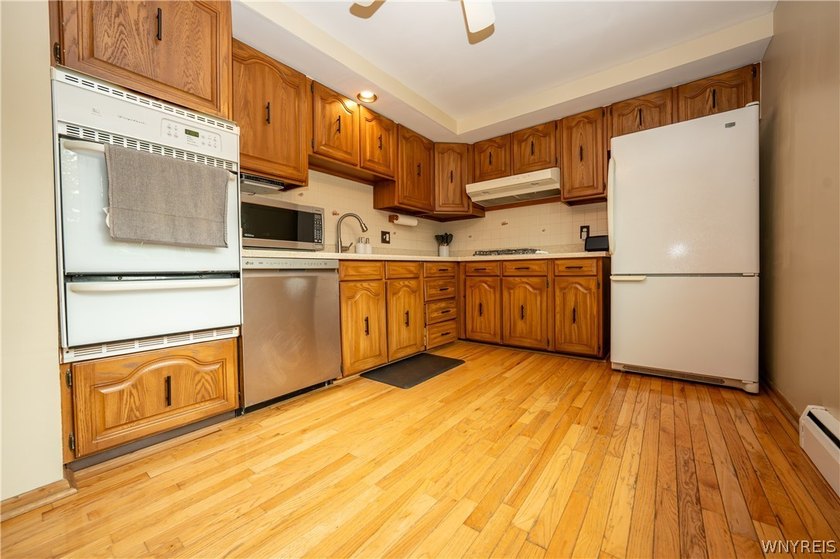 Welcome home to this inviting 4-bedroom, 1.5-bath residence - photo 13
