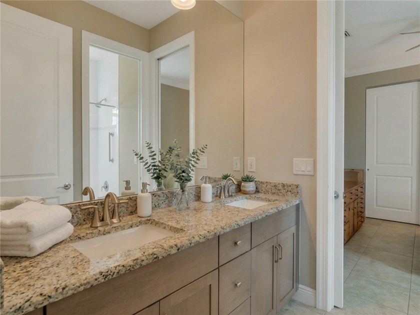 GHO Sawgrass former model home on fenced .40 lake lot with - photo 17