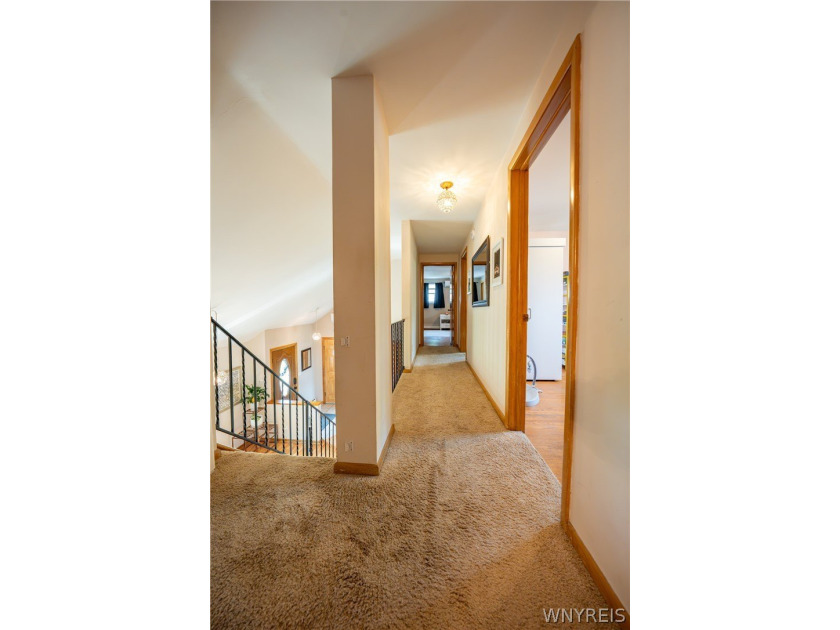 Welcome home to this inviting 4-bedroom, 1.5-bath residence - photo 18