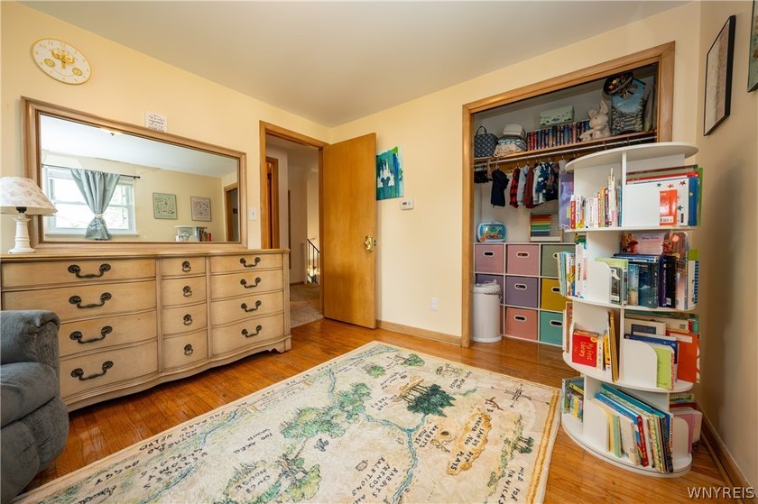 Welcome home to this inviting 4-bedroom, 1.5-bath residence - photo 23