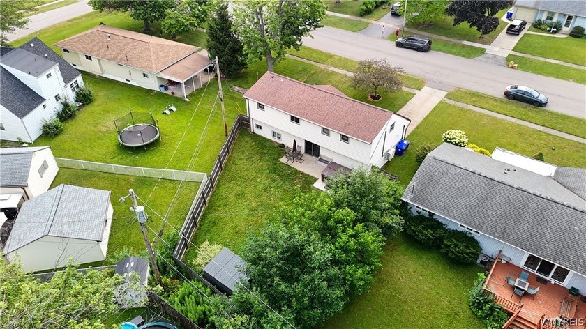 Welcome home to this inviting 4-bedroom, 1.5-bath residence - photo 39