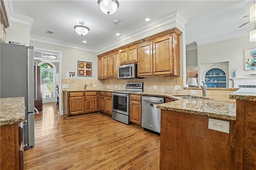 BEAUTIFULLY MAINTAINED 5 BED, 4.5 BATH RANCH HOME ON FINISHED - photo 11