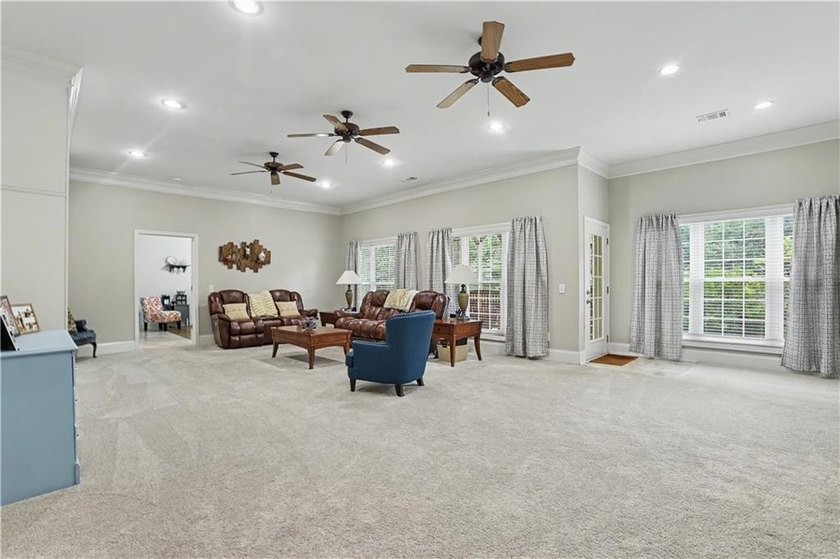 BEAUTIFULLY MAINTAINED 5 BED, 4.5 BATH RANCH HOME ON FINISHED - photo 25