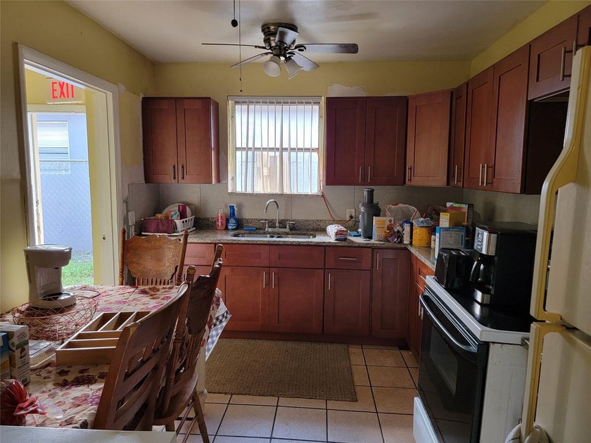 Welcome to this versatile corner-lot property in Fort Lauderdale - photo 8