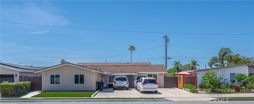 Total of 8 bedrooms, 5 bathrooms, approximately 3,667 square - photo 4