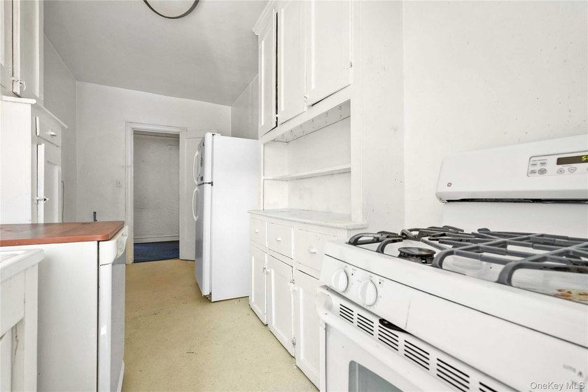 Welcome to 109-14 Ascan Avenue, Unit 5A, a bright and inviting - photo 12